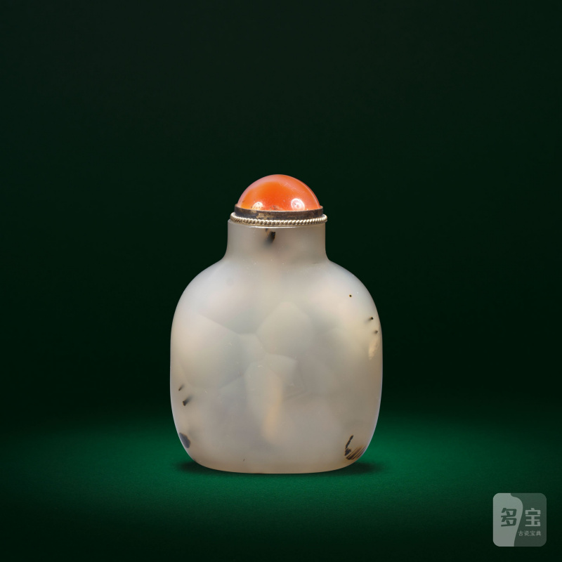 十八/十九世紀 瑪瑙魚紋鼻烟壺 | A CHALCEDONY AGATE 'CARP' SNUFF BOTTLE - 图4